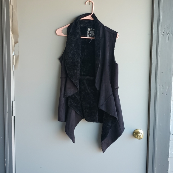 Bundle - Picture 4 of 12